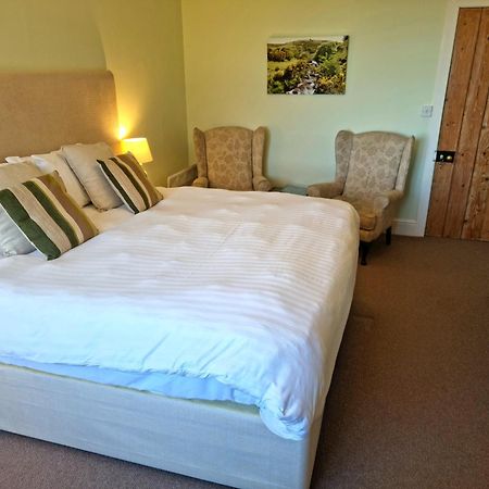 Collaven Manor Hotel Okehampton Room photo